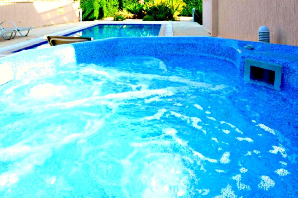 Villa Kartiela Sandy Beach Villas - Private Pool - Jacuzzi - Private Beach Area Polis Kültér fotó